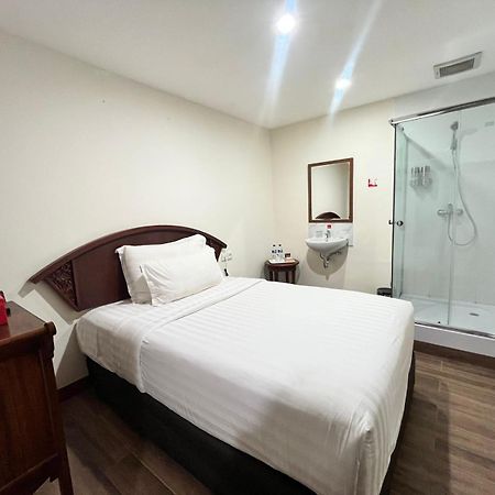 D'Primahotel Balikpapan Exterior photo