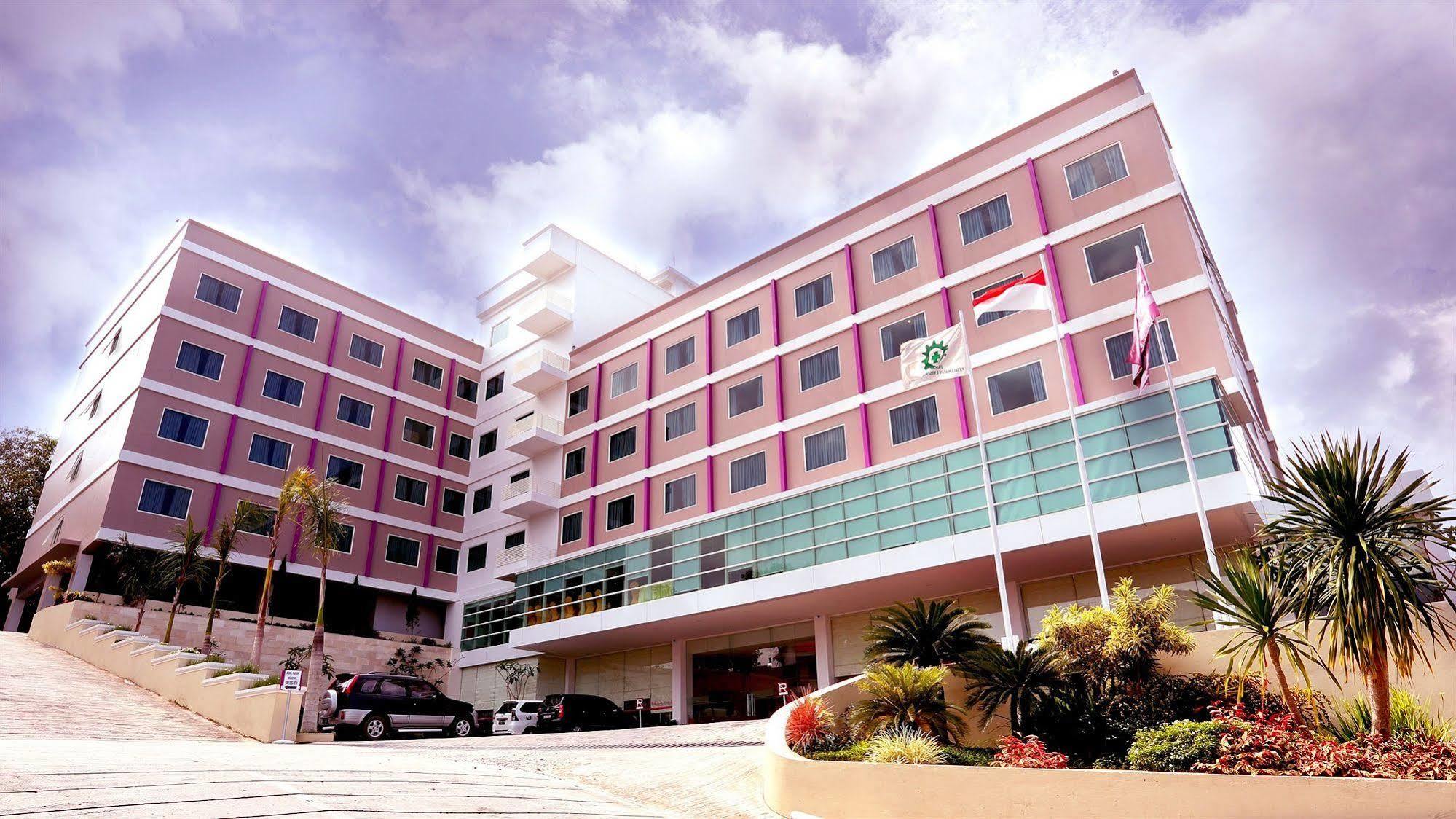 D'Primahotel Balikpapan Exterior photo